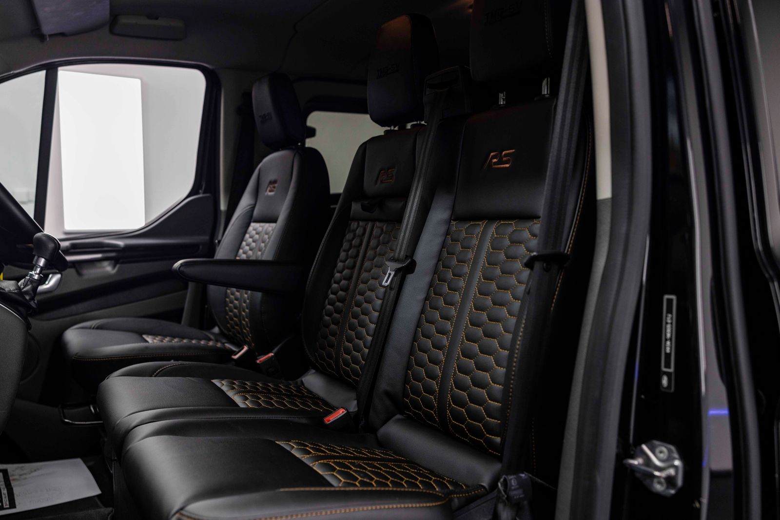 Ford Transit Custom 2.0 300 TRANSIT CUSTOM Limited Crew Van Double Cab 5dr Diesel Manual L1 H1 Euro 6 6 SEAT 170PS TMG RS SPORT 5dr Manual 2025