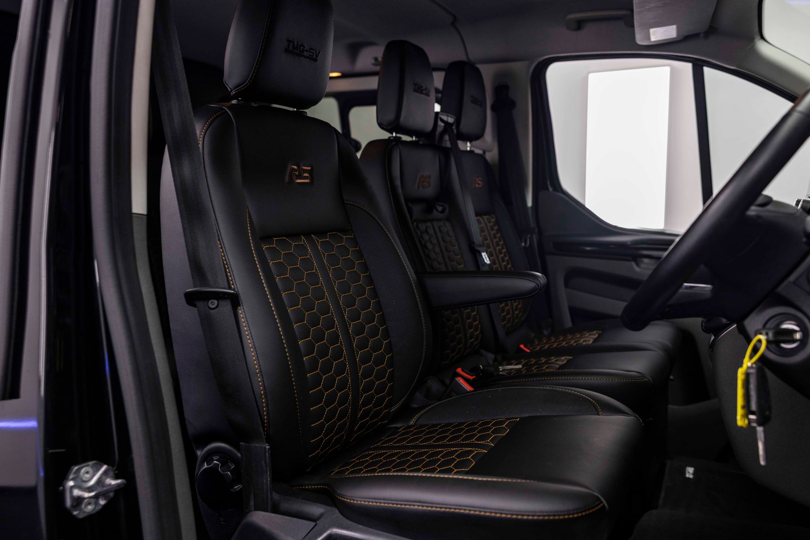 Ford Transit Custom 2.0 300 TRANSIT CUSTOM Limited Crew Van Double Cab 5dr Diesel Manual L1 H1 Euro 6 6 SEAT 170PS TMG RS SPORT 5dr Manual 2025