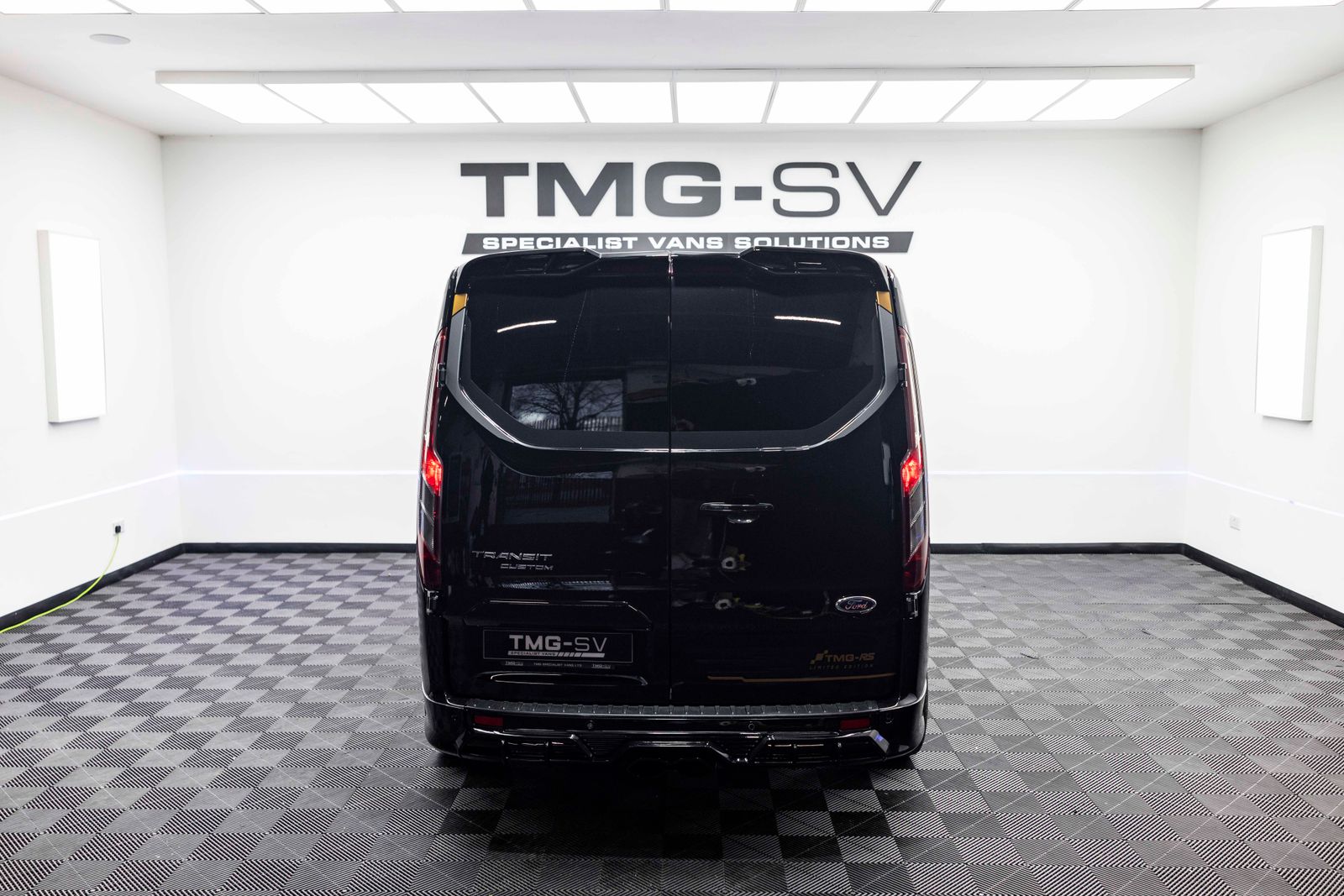 Ford Transit Custom 2.0 300 TRANSIT CUSTOM Limited Crew Van Double Cab 5dr Diesel Manual L1 H1 Euro 6 6 SEAT 170PS TMG RS SPORT 5dr Manual 2025