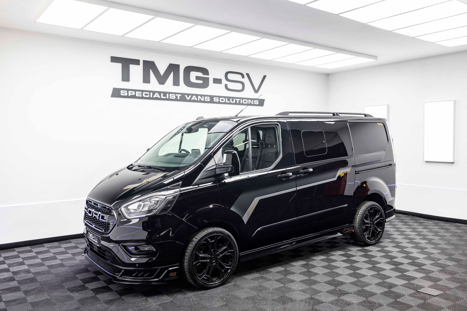 Ford Transit Custom 2.0 300 TRANSIT CUSTOM Limited Crew Van Double Cab 5dr Diesel Manual L1 H1 Euro 6 6 SEAT 170PS TMG RS SPORT 5dr Manual 2025