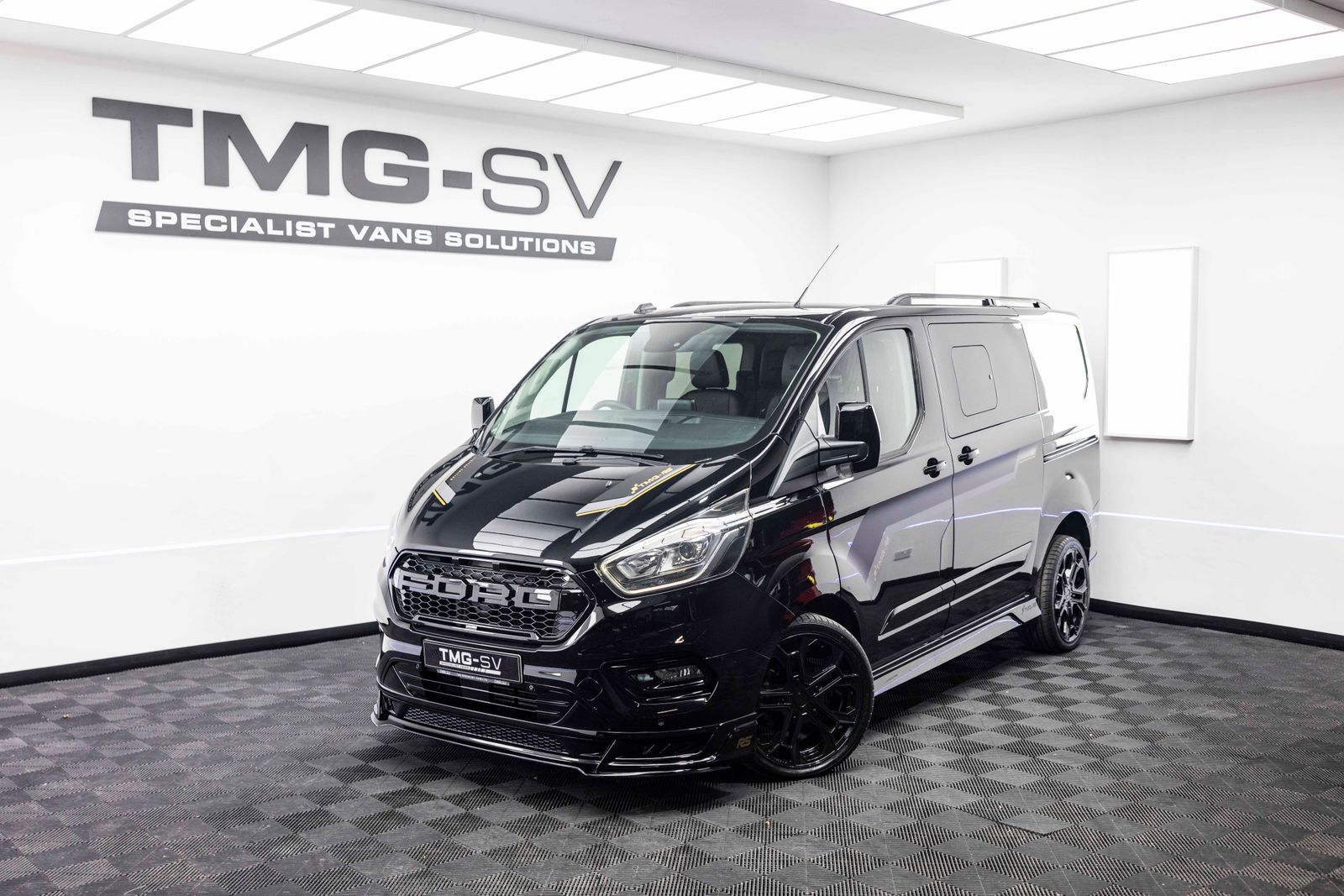 Ford Transit Custom 2.0 300 TRANSIT CUSTOM Limited Crew Van Double Cab 5dr Diesel Manual L1 H1 Euro 6 6 SEAT 170PS TMG RS SPORT 5dr Manual 2025