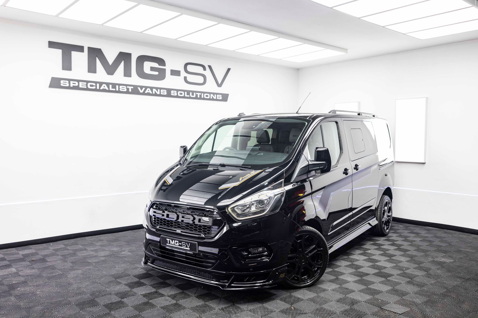 Ford Transit Custom 2.0 300 TRANSIT CUSTOM Limited Crew Van Double Cab 5dr Diesel Manual L1 H1 Euro 6 6 SEAT 170PS TMG RS SPORT 5dr Manual 2025