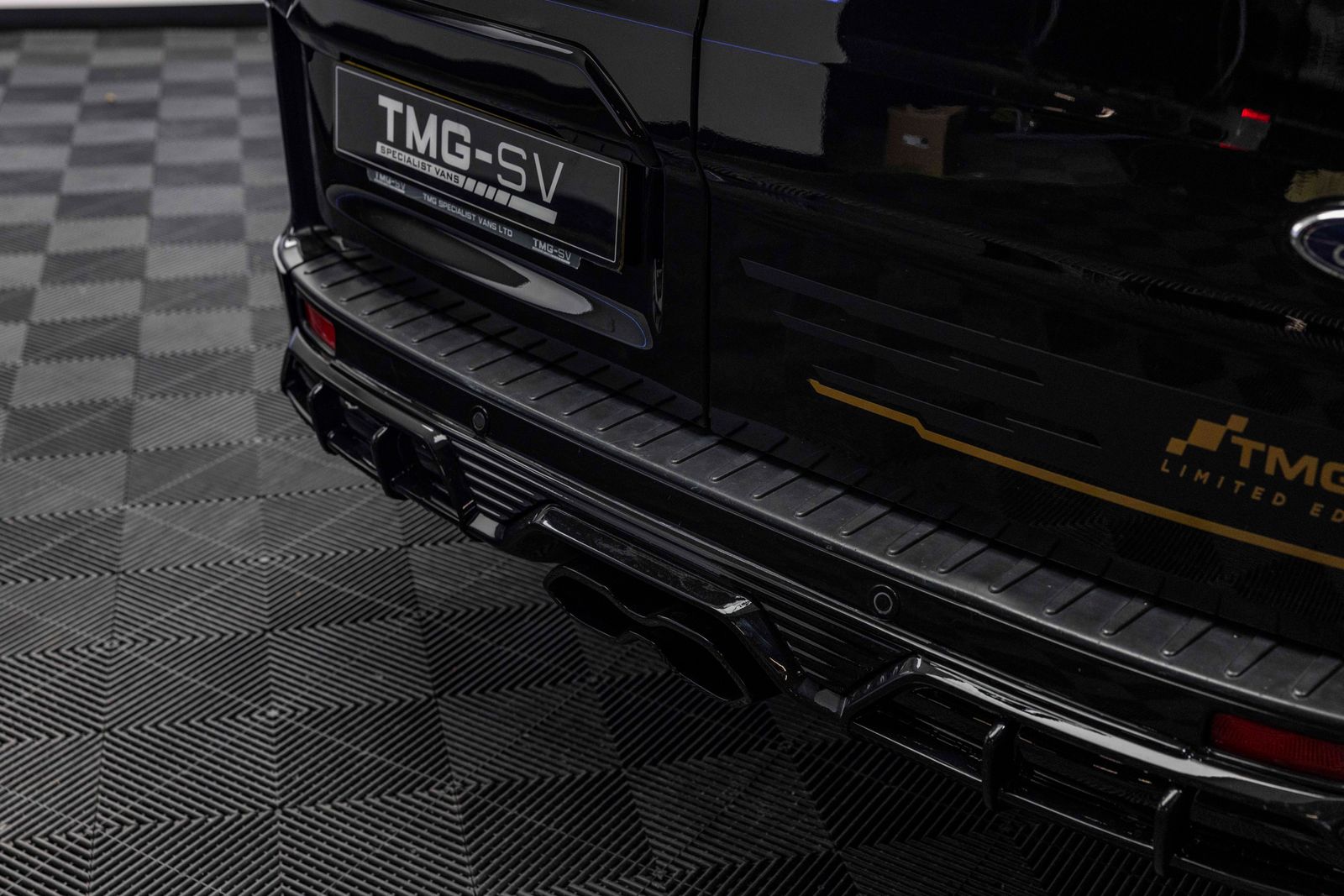 Ford Transit Custom 2.0 300 TRANSIT CUSTOM Limited Crew Van Double Cab 5dr Diesel Manual L1 H1 Euro 6 6 SEAT 170PS TMG RS SPORT 5dr Manual 2025