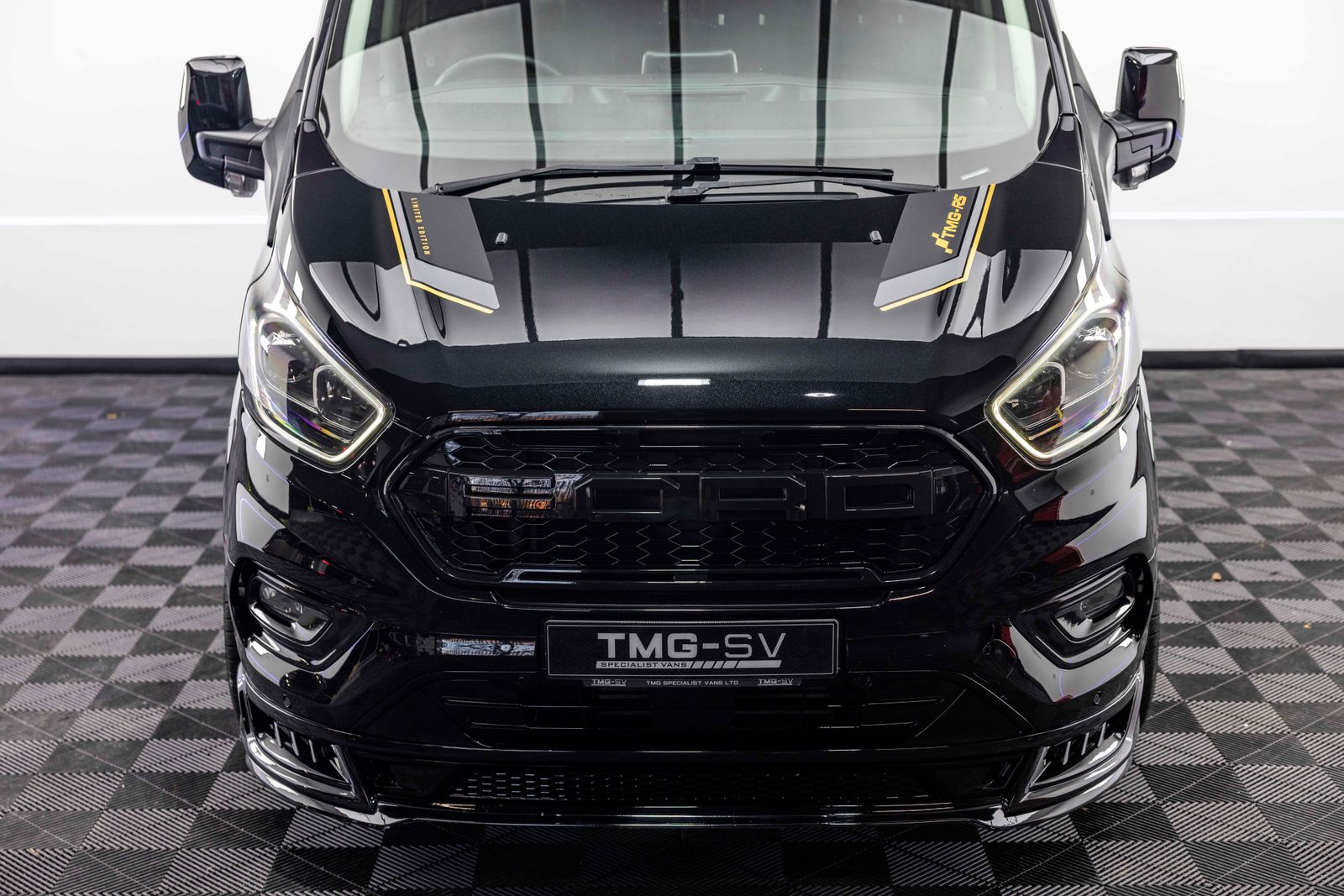 Ford Transit Custom 2.0 300 TRANSIT CUSTOM Limited Crew Van Double Cab 5dr Diesel Manual L1 H1 Euro 6 6 SEAT 170PS TMG RS SPORT 5dr Manual 2025