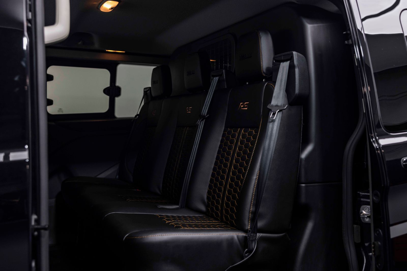 Ford Transit Custom 2.0 300 TRANSIT CUSTOM Limited Crew Van Double Cab 5dr Diesel Manual L1 H1 Euro 6 6 SEAT 170PS TMG RS SPORT 5dr Manual 2025