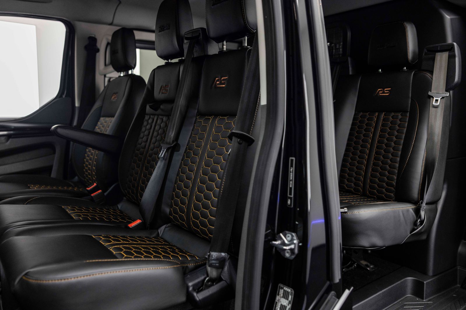 Ford Transit Custom 2.0 320 EcoBlue Limited Crew Van Double Cab 5dr Diesel Auto L1 H1 Euro 6 185PS TMG RS SPORT 5dr Automatic 2025