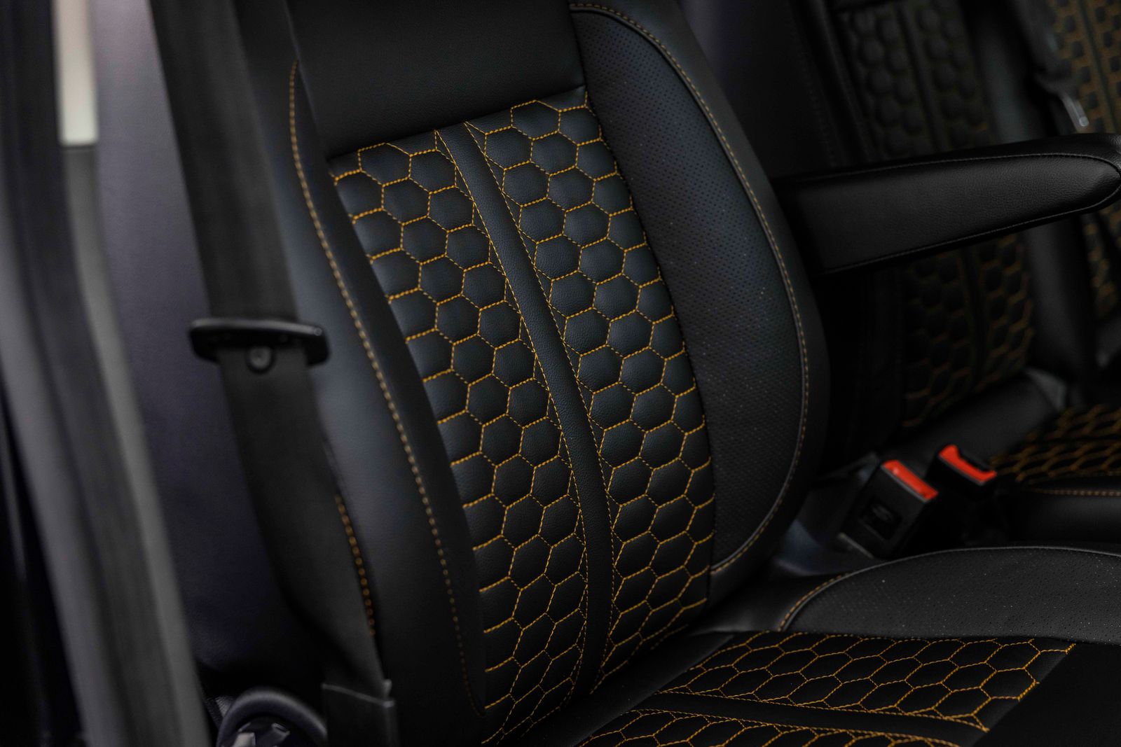 Ford Transit Custom 2.0 320 EcoBlue Limited Crew Van Double Cab 5dr Diesel Auto L1 H1 Euro 6 185PS TMG RS SPORT 5dr Automatic 2025