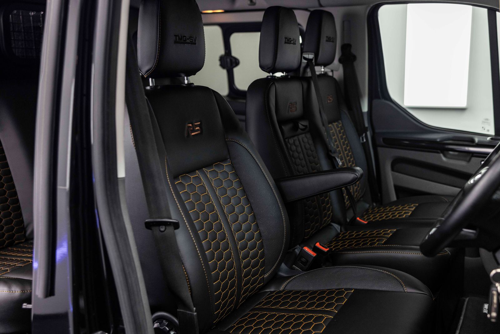 Ford Transit Custom 2.0 320 EcoBlue Limited Crew Van Double Cab 5dr Diesel Auto L1 H1 Euro 6 185PS TMG RS SPORT 5dr Automatic 2025