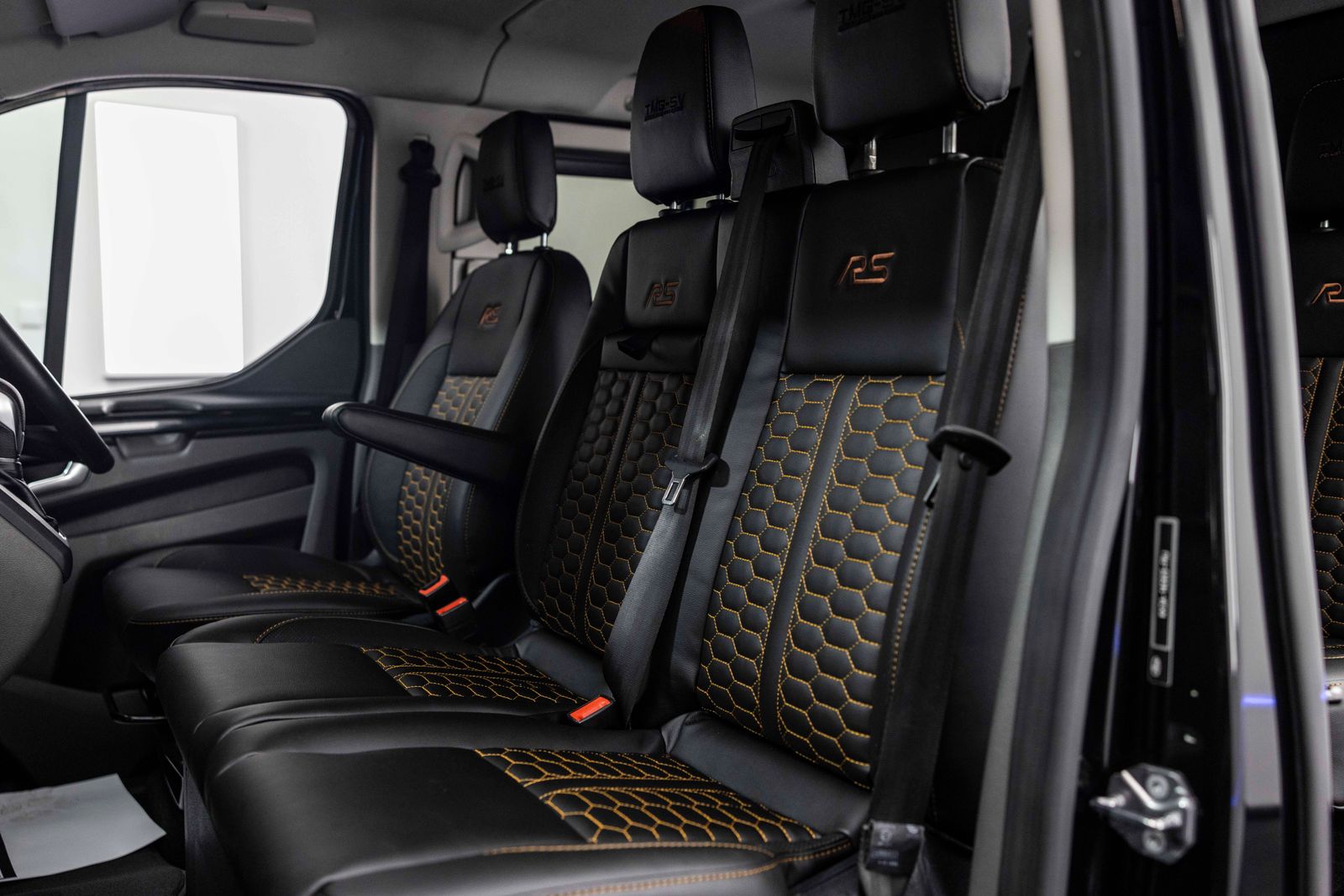 Ford Transit Custom 2.0 320 EcoBlue Limited Crew Van Double Cab 5dr Diesel Auto L1 H1 Euro 6 185PS TMG RS SPORT 5dr Automatic 2025