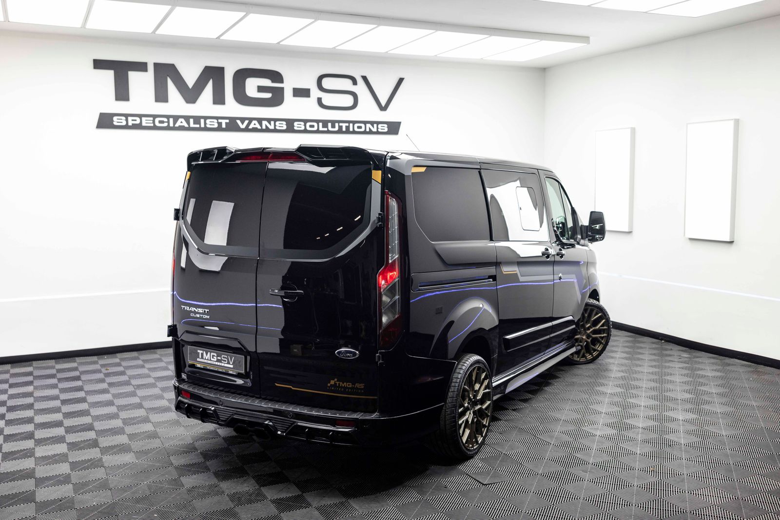 Ford Transit Custom 2.0 320 EcoBlue Limited Crew Van Double Cab 5dr Diesel Auto L1 H1 Euro 6 185PS TMG RS SPORT 5dr Automatic 2025