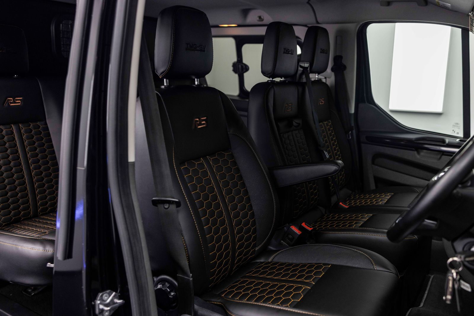 Ford Transit Custom 2.0 320 EcoBlue Limited Crew Van Double Cab 5dr Diesel Auto L1 H1 Euro 6 185PS TMG RS SPORT 5dr Automatic 2025