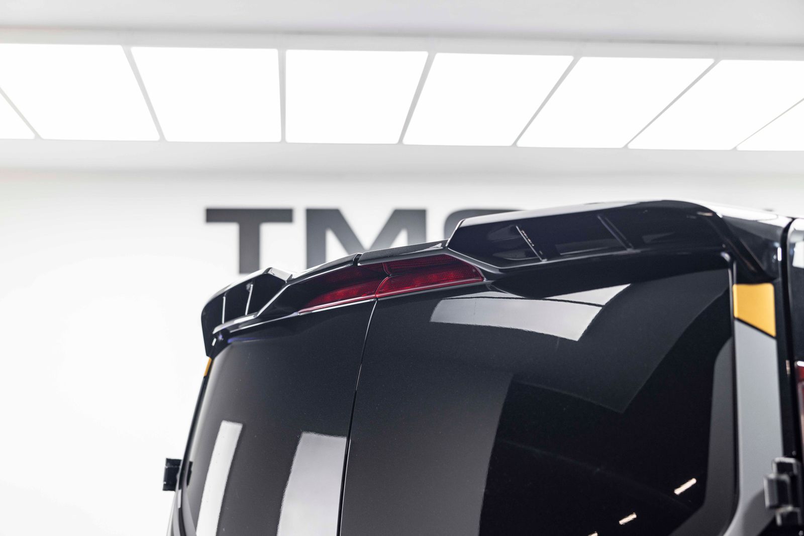 Ford Transit Custom 2.0 320 EcoBlue Limited Crew Van Double Cab 5dr Diesel Auto L1 H1 Euro 6 185PS TMG RS SPORT 5dr Automatic 2025