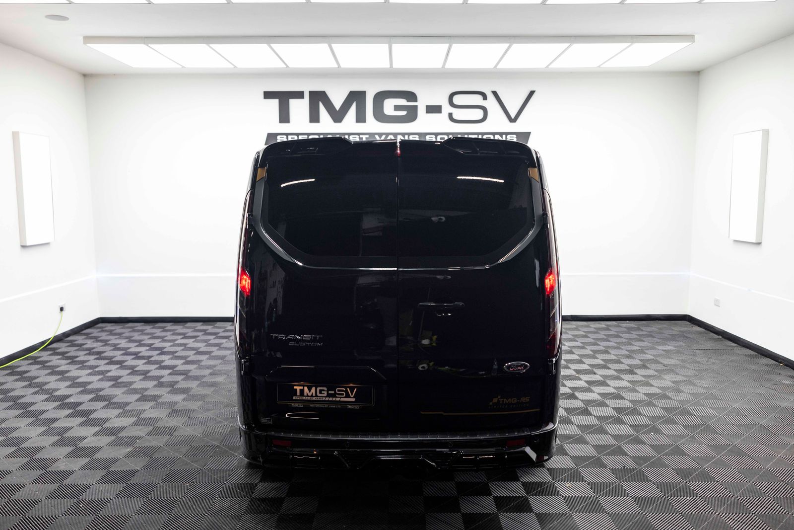 Ford Transit Custom 2.0 320 EcoBlue Limited Crew Van Double Cab 5dr Diesel Auto L1 H1 Euro 6 185PS TMG RS SPORT 5dr Automatic 2025