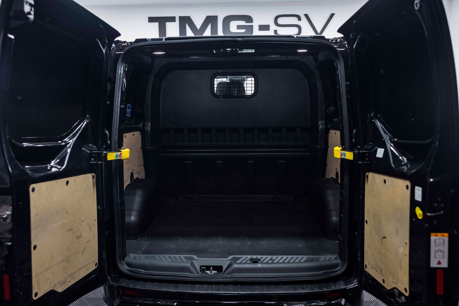 Ford Transit Custom 2.0 320 EcoBlue Limited Crew Van Double Cab 5dr Diesel Auto L1 H1 Euro 6 185PS TMG RS SPORT 5dr Automatic 2025