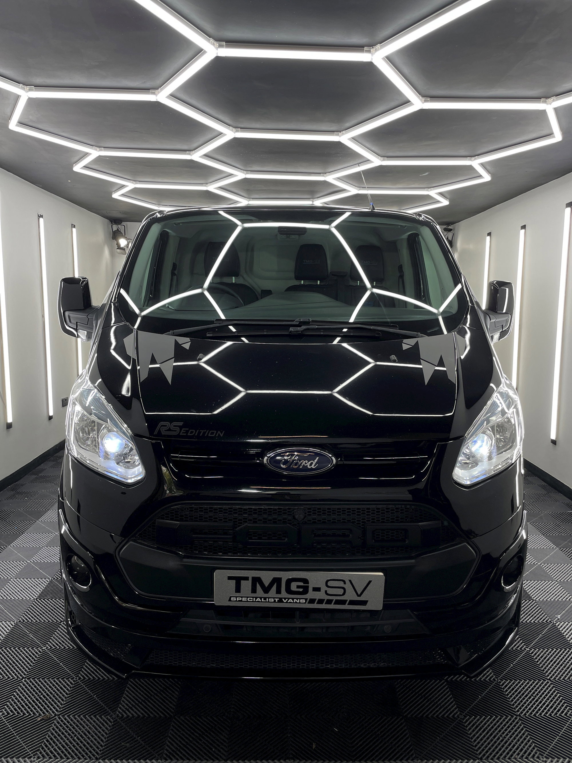 Ford Transit Custom 270 LIMITED LR P/V 0dr Manual 2026