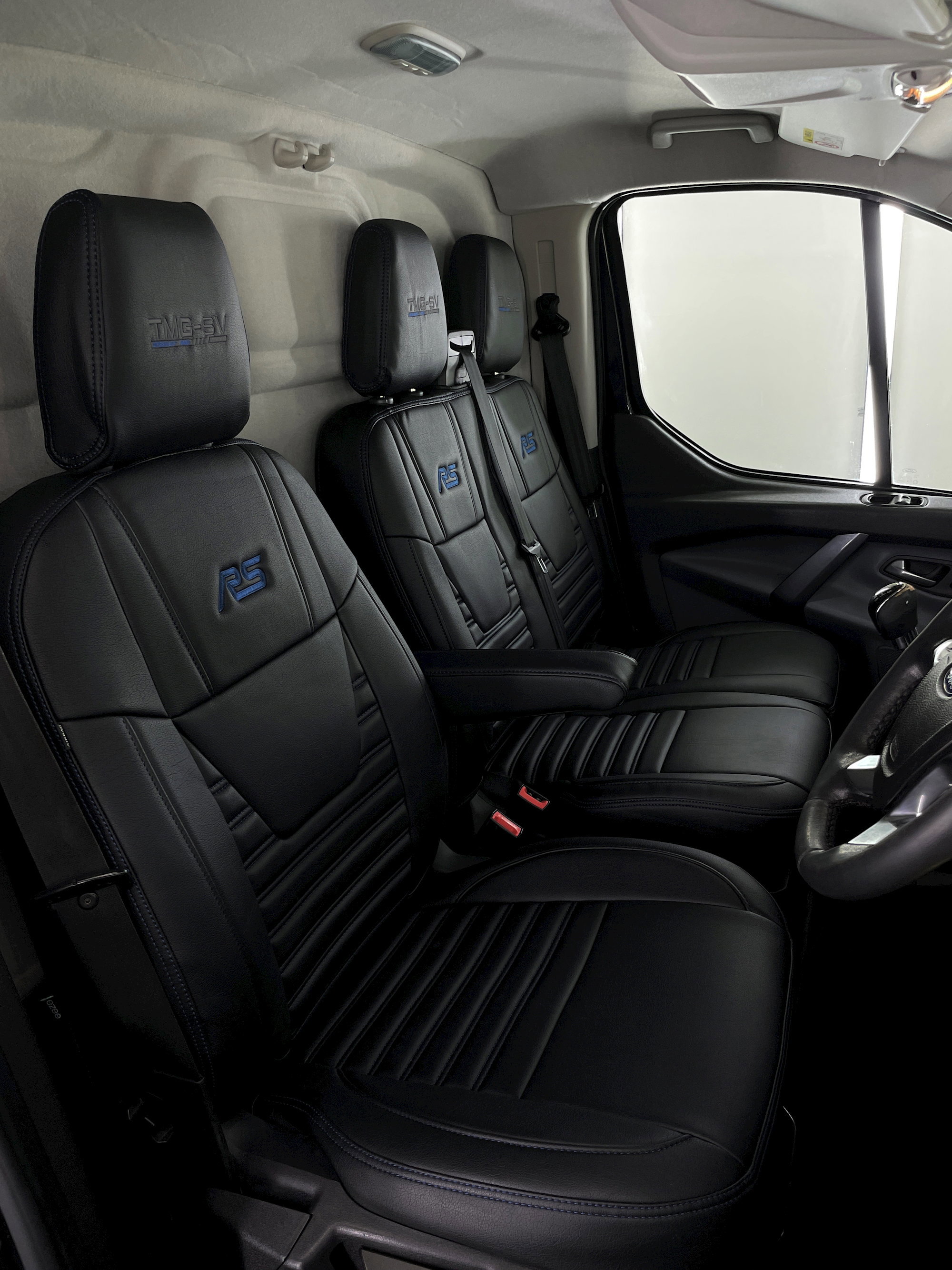 Ford Transit Custom 270 LIMITED LR P/V 0dr Manual 2026