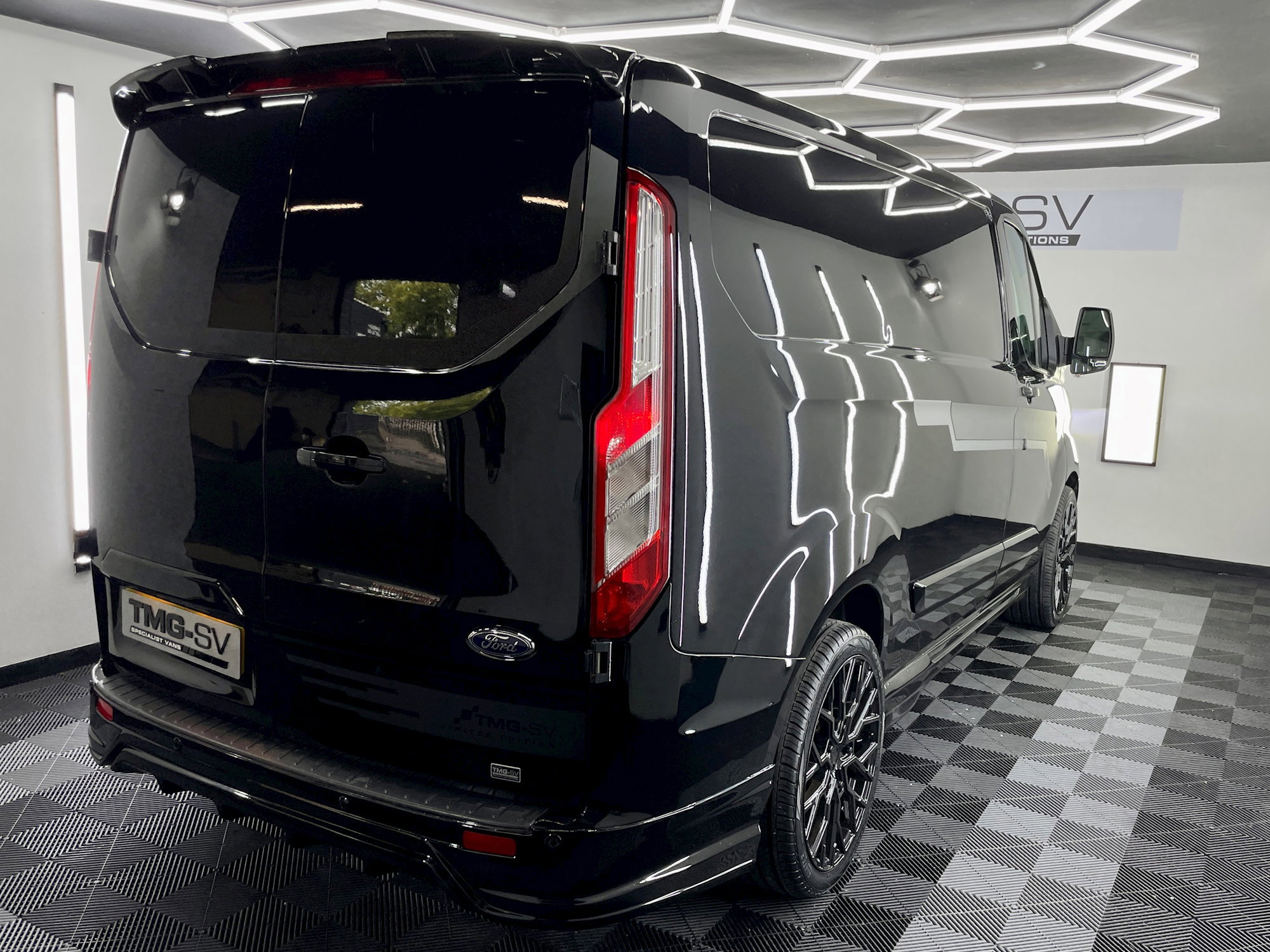 Ford Transit Custom 270 LIMITED LR P/V 0dr Manual 2026