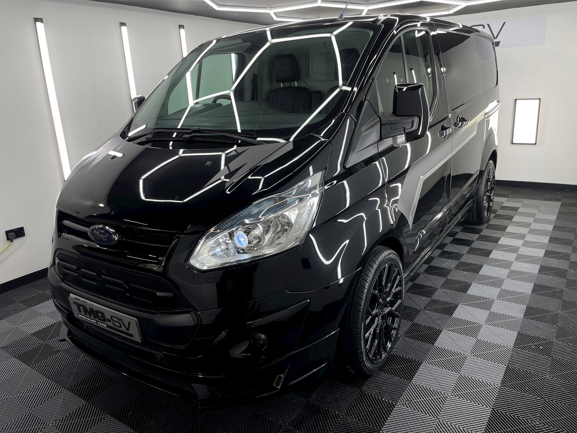 Ford Transit Custom 270 LIMITED LR P/V 0dr Manual 2026