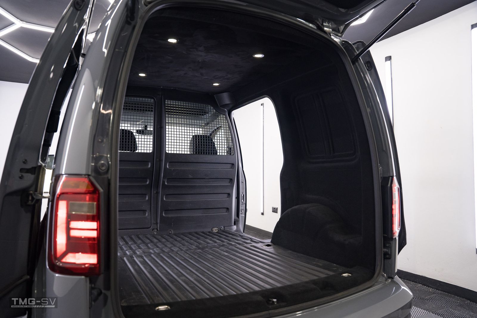 Volkswagen Caddy 2.0L C20 TDI HIGHLINE Diesel Manual Euro 6 TMG 5dr Manual 2026