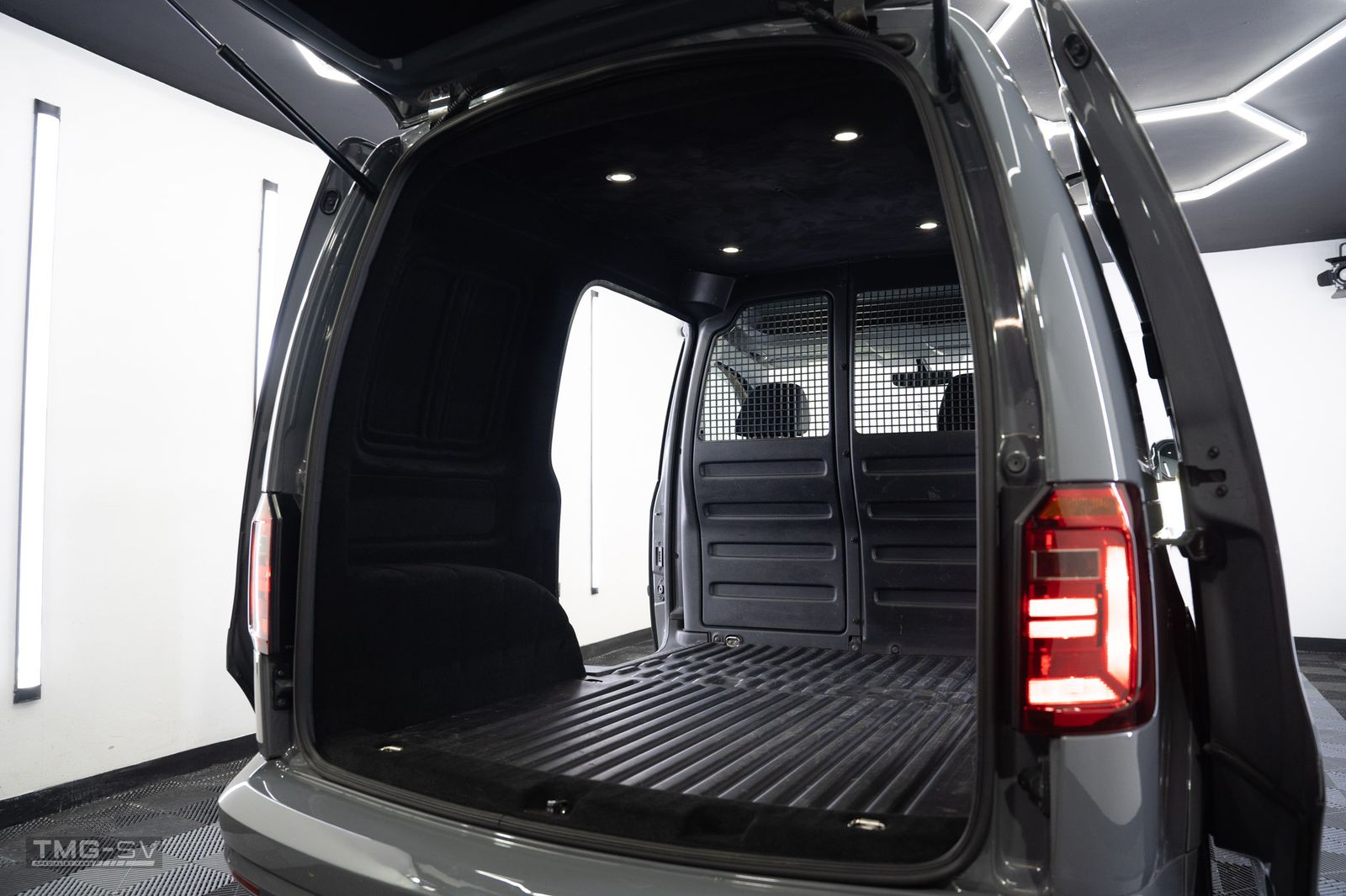 Volkswagen Caddy 2.0L C20 TDI HIGHLINE Diesel Manual Euro 6 TMG 5dr Manual 2026