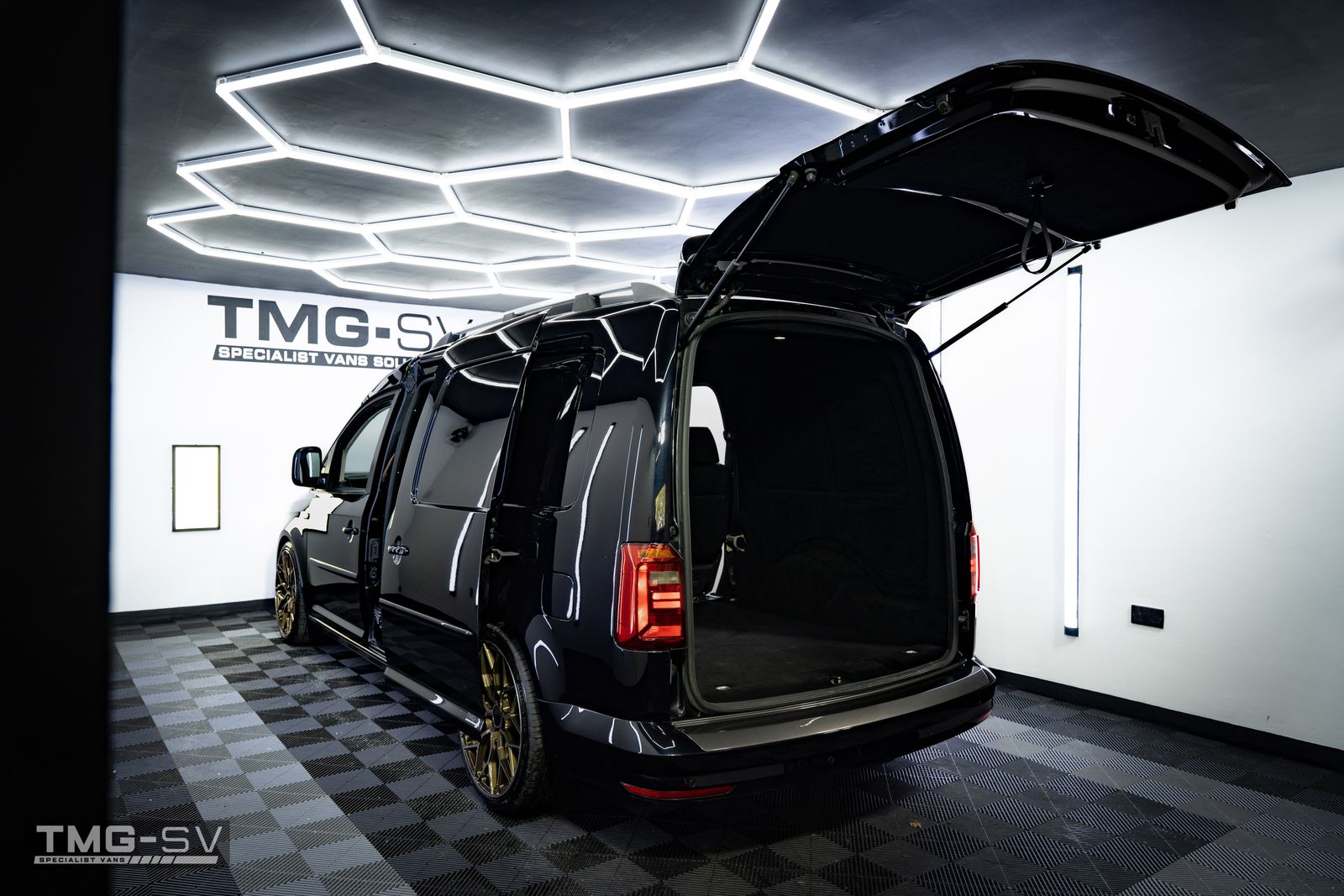 Volkswagen Caddy Maxi 2.0L C20 TDI HIGHLINE Diesel Euro 6 DSG KOMBI 5dr 2026