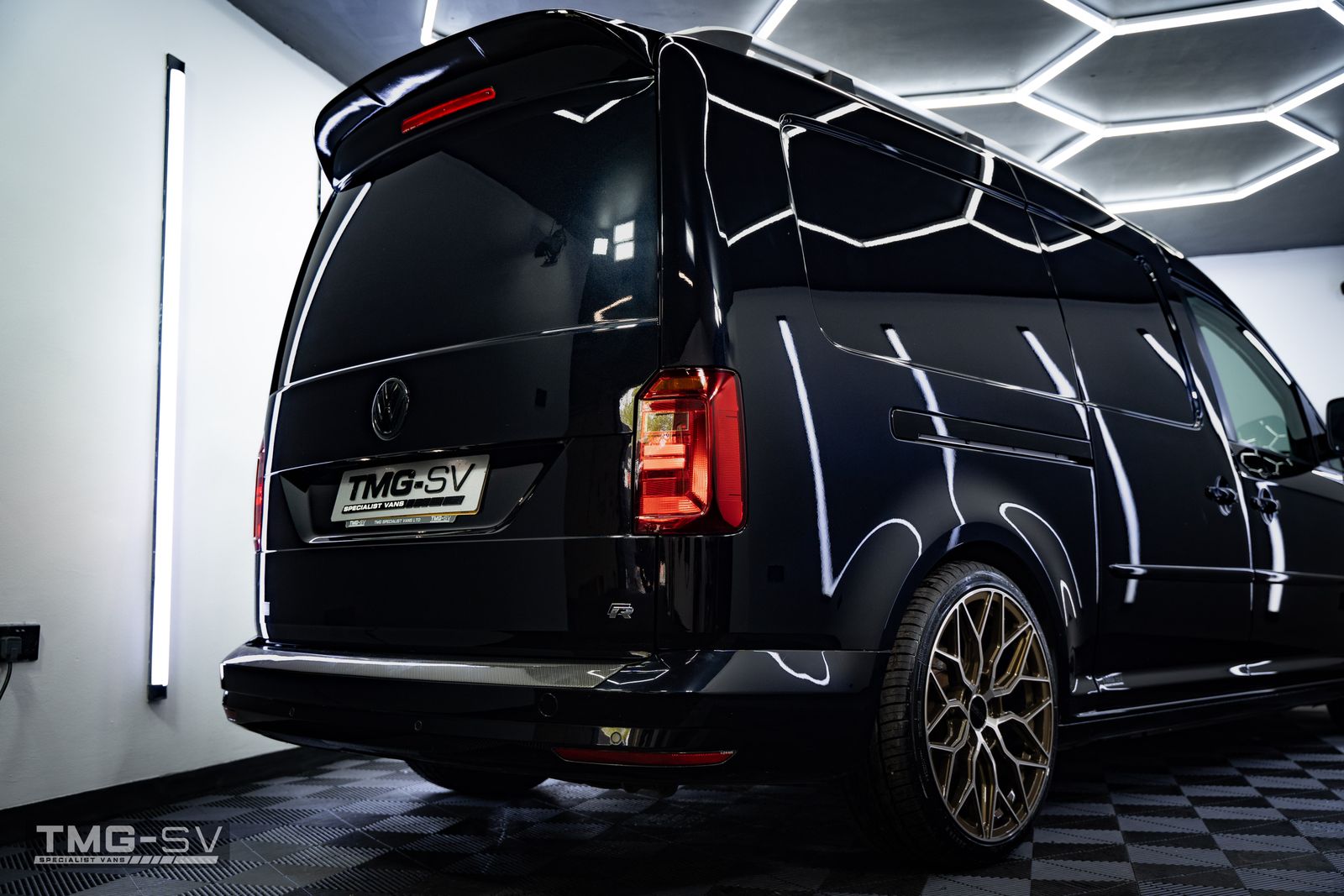 Volkswagen Caddy Maxi 2.0L C20 TDI HIGHLINE Diesel Euro 6 DSG KOMBI 5dr 2026