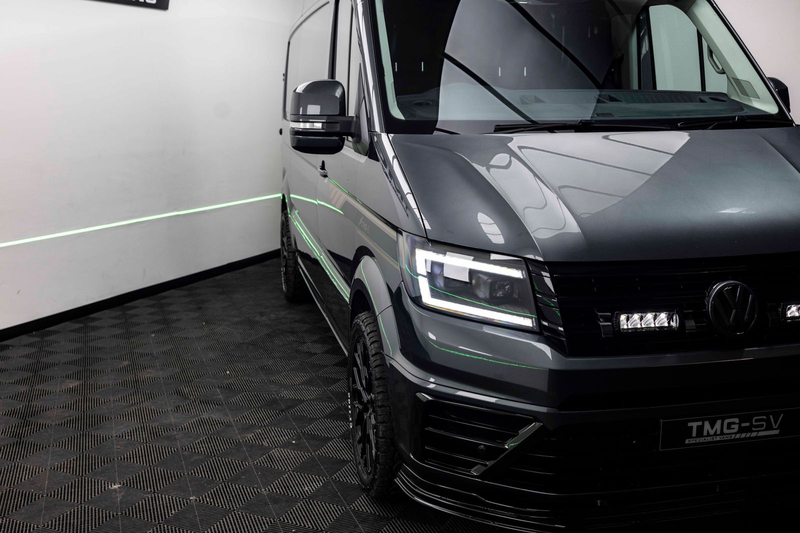 Volkswagen Crafter 2.0 TDI CRAFTER TMG R Trendline Panel Van 5dr Diesel Manual FWD MWB Euro 6 (s/s) (140 ps) 5dr Manual 2026