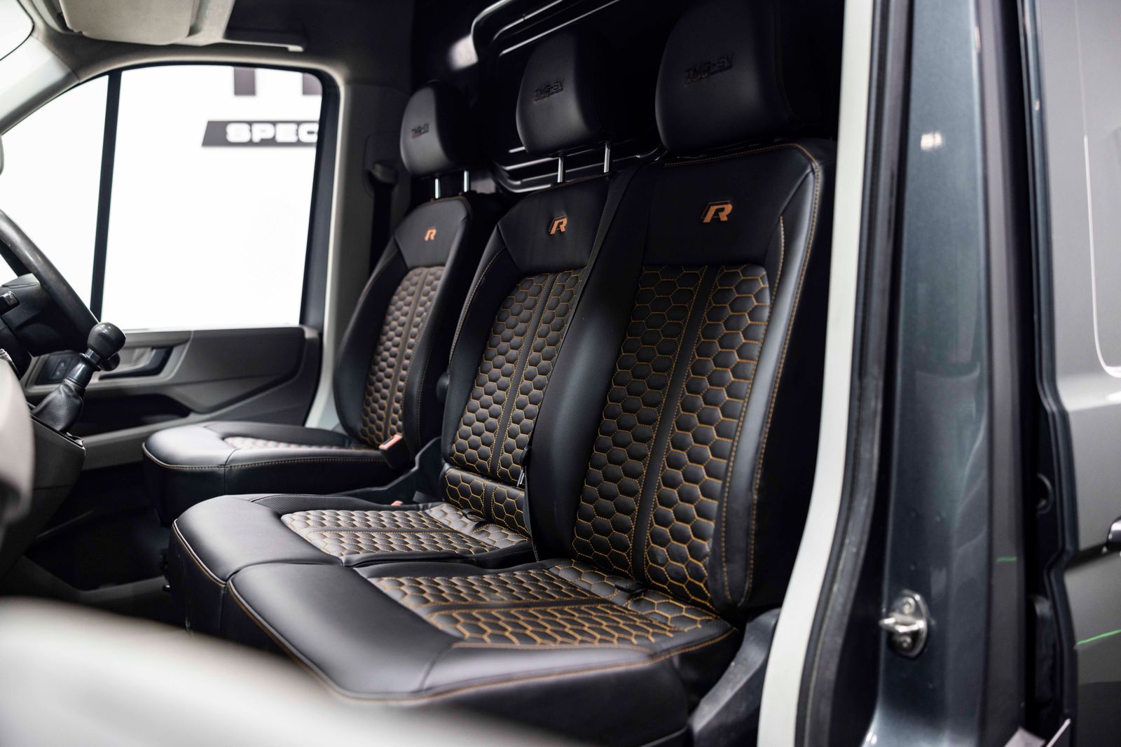 Volkswagen Crafter 2.0 TDI CRAFTER TMG R Trendline Panel Van 5dr Diesel Manual FWD MWB Euro 6 (s/s) (140 ps) 5dr Manual 2026