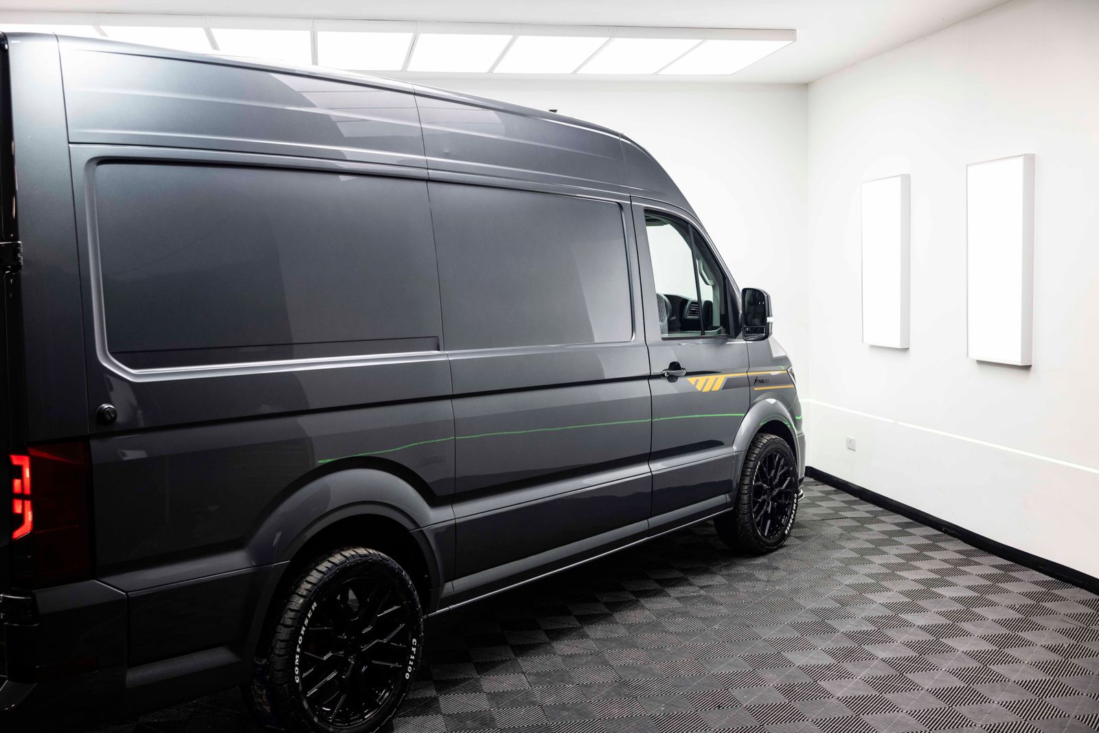 Volkswagen Crafter 2.0 TDI CRAFTER TMG R Trendline Panel Van 5dr Diesel Manual FWD MWB Euro 6 (s/s) (140 ps) 5dr Manual 2026