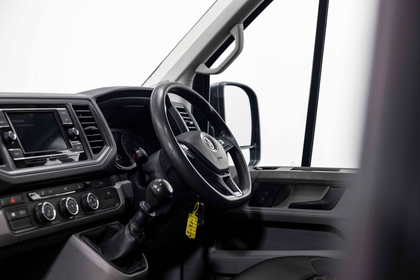 Volkswagen Crafter 2.0 TDI CRAFTER TMG R Trendline Panel Van 5dr Diesel Manual FWD MWB Euro 6 (s/s) (140 ps) 5dr Manual 2026