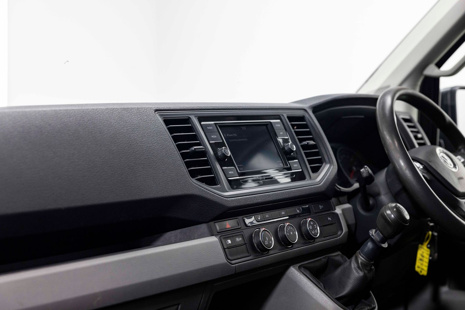 Volkswagen Crafter 2.0 TDI CRAFTER TMG R Trendline Panel Van 5dr Diesel Manual FWD MWB Euro 6 (s/s) (140 ps) 5dr Manual 2026