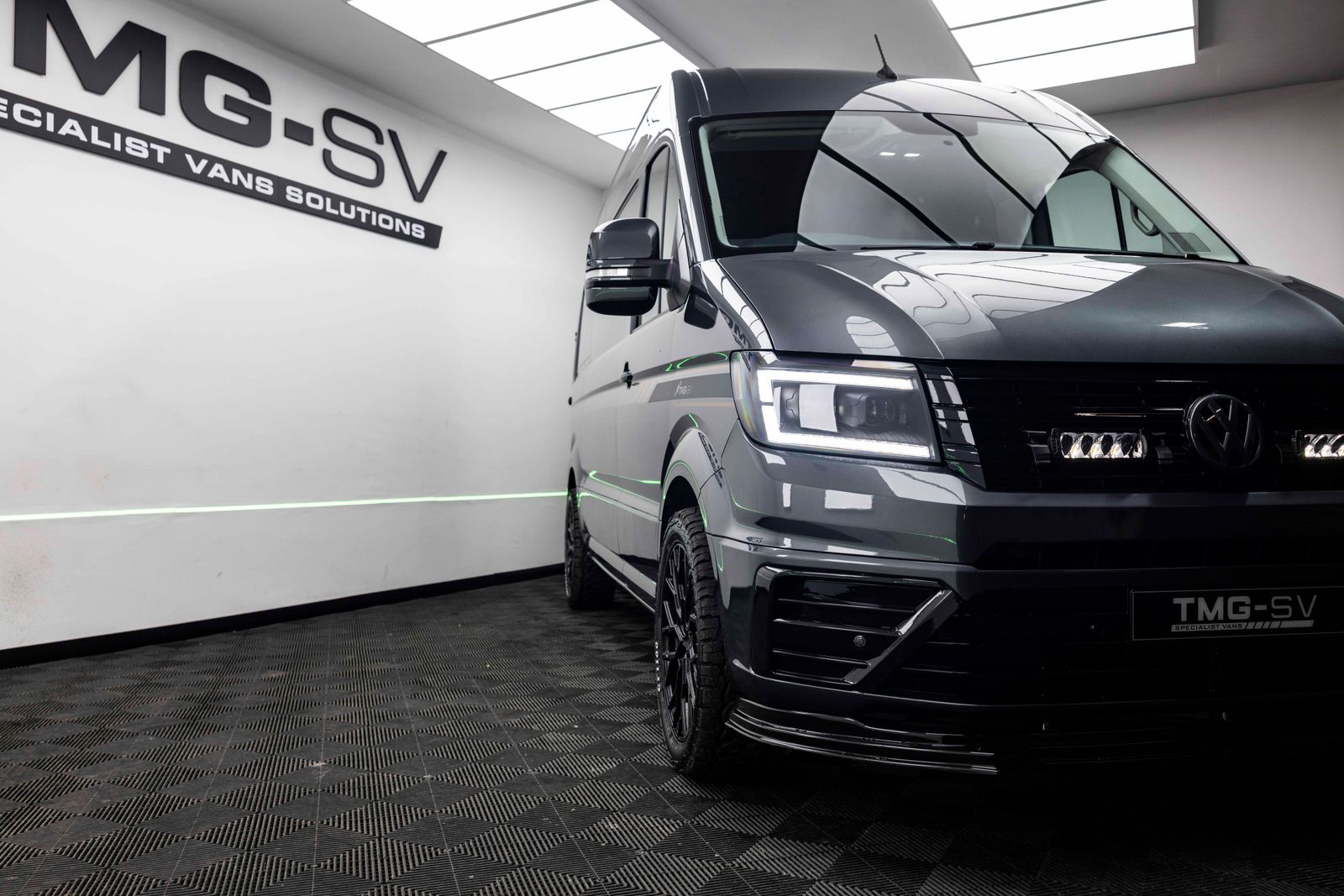 Volkswagen Crafter 2.0 TDI CRAFTER TMG R Trendline Panel Van 5dr Diesel Manual FWD MWB Euro 6 (s/s) (140 ps) 5dr Manual 2026