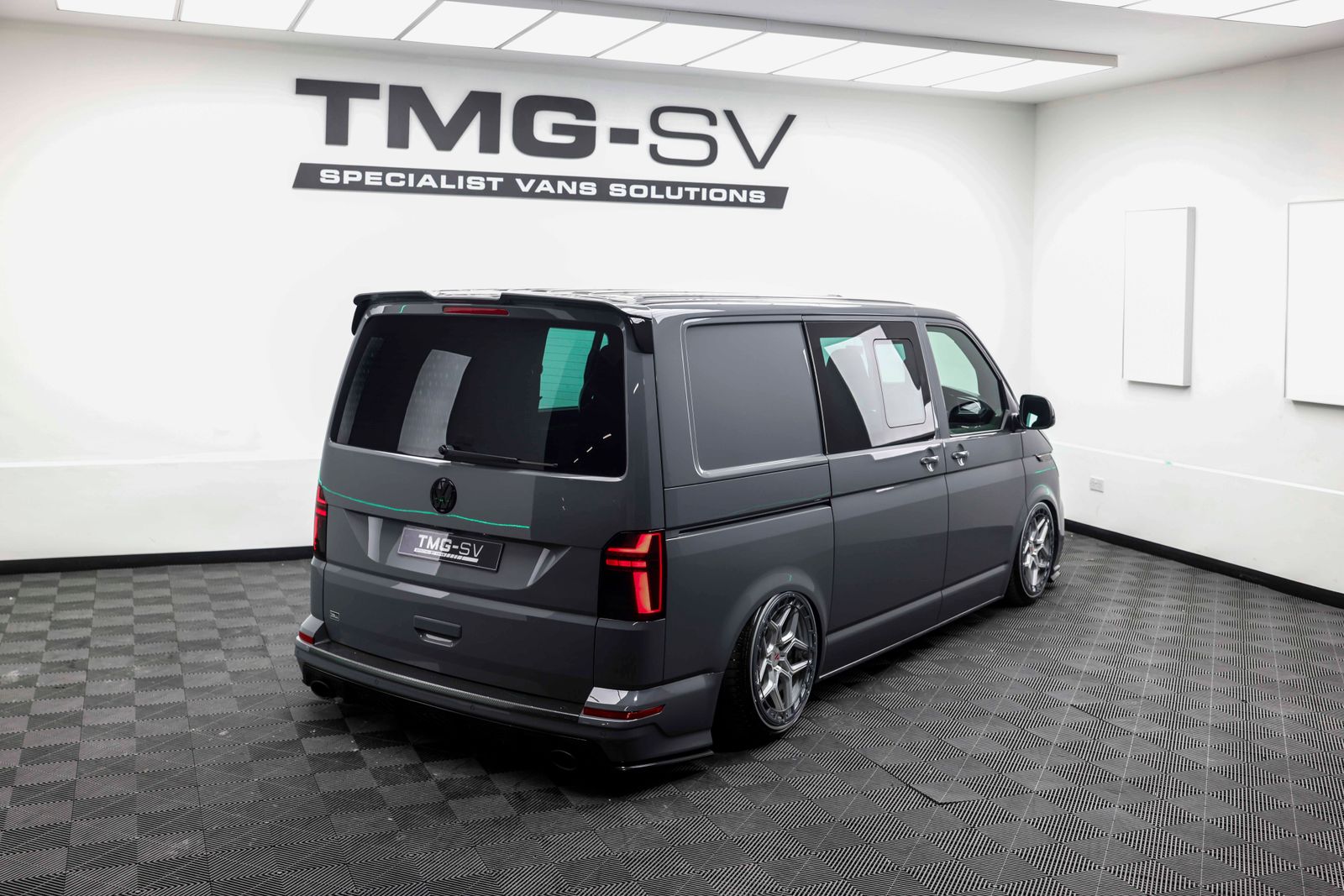 Volkswagen Transporter T6.1 2.0 BiTDI T32 Sportline Kombi Double Cab 5dr Diesel DSG FWD SWB Euro 6 (s/s) (204 ps) TMG R SHOWVAN 5dr Automatic 2026