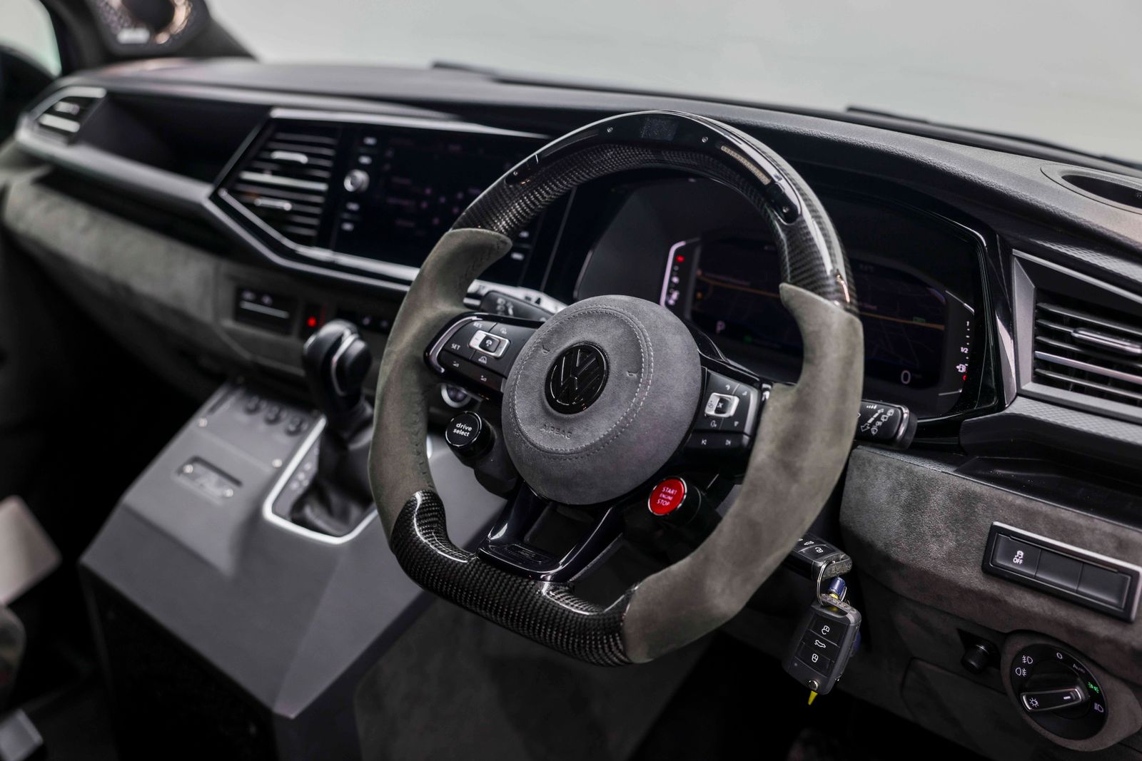 Volkswagen Transporter T6.1 2.0 BiTDI T32 Sportline Kombi Double Cab 5dr Diesel DSG FWD SWB Euro 6 (s/s) (204 ps) TMG R SHOWVAN 5dr Automatic 2026