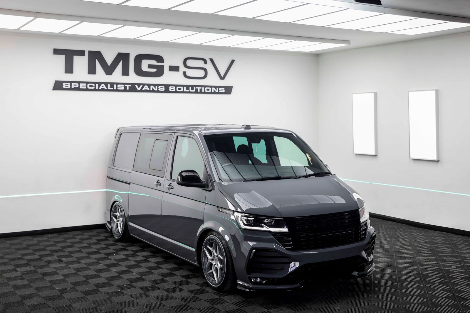 Volkswagen Transporter T6.1 2.0 BiTDI T32 Sportline Kombi Double Cab 5dr Diesel DSG FWD SWB Euro 6 (s/s) (204 ps) TMG R SHOWVAN 5dr Automatic 2026