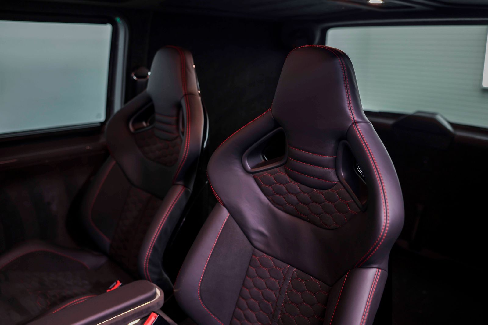 Volkswagen Transporter T6.1 2.0 BiTDI T32 Sportline Kombi Double Cab 5dr Diesel DSG FWD SWB Euro 6 (s/s) (204 ps) TMG R SHOWVAN 5dr Automatic 2026