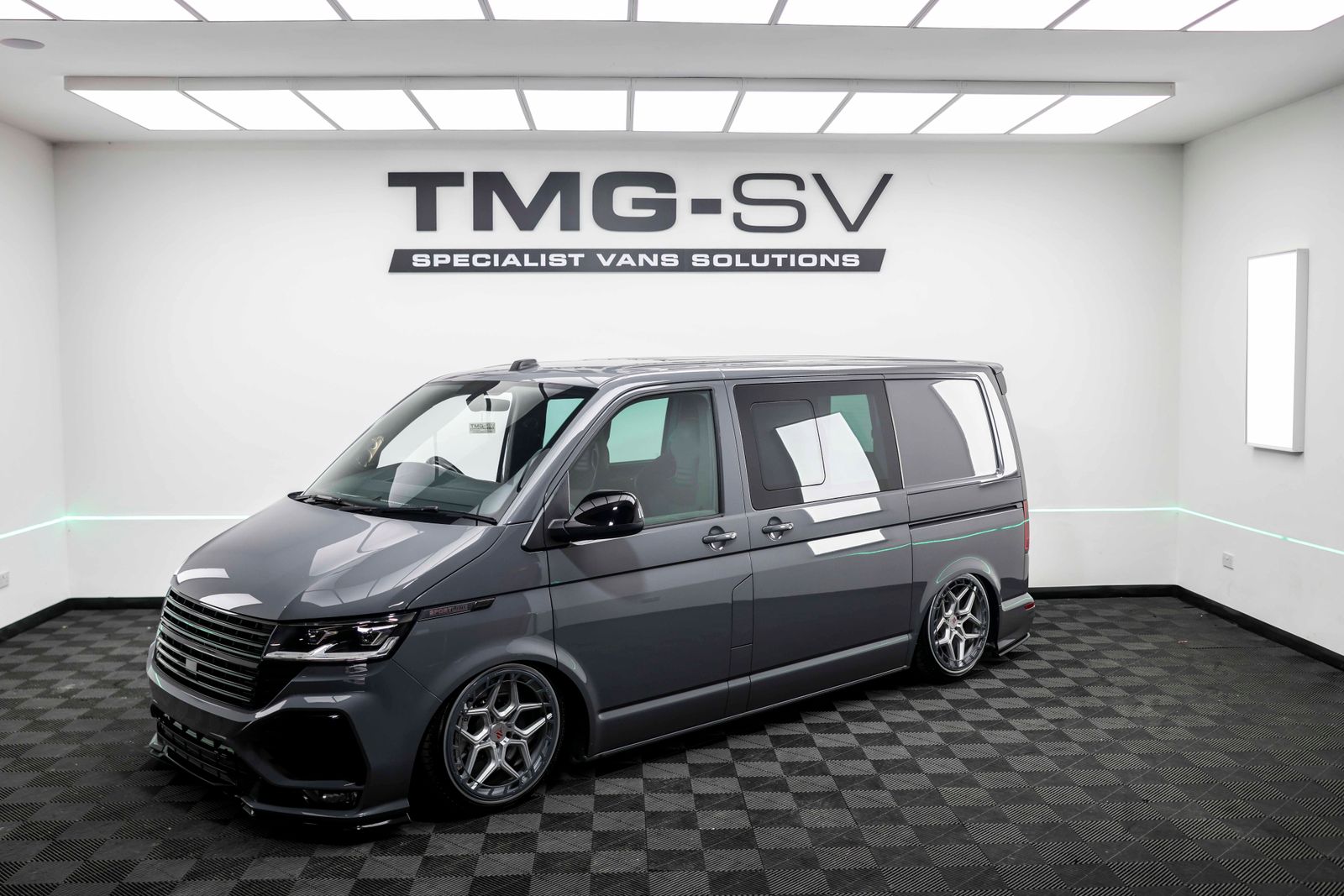 Volkswagen Transporter T6.1 2.0 BiTDI T32 Sportline Kombi Double Cab 5dr Diesel DSG FWD SWB Euro 6 (s/s) (204 ps) TMG R SHOWVAN 5dr Automatic 2026