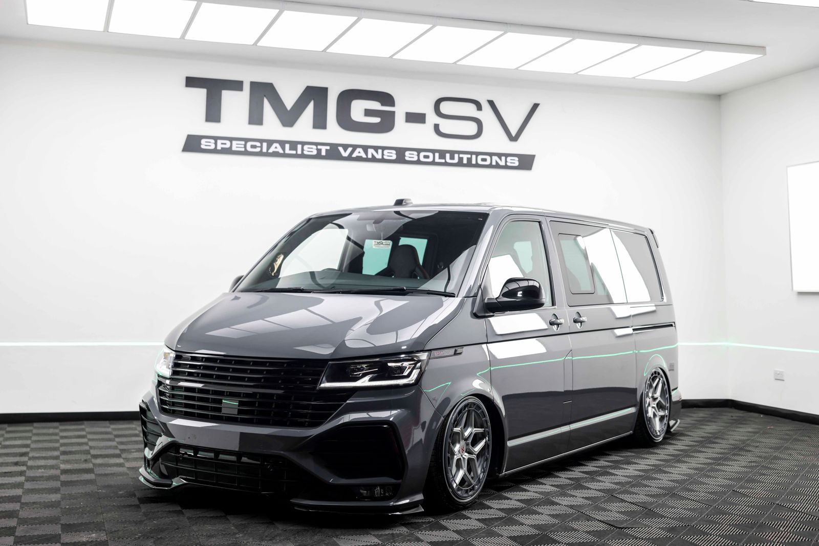 Volkswagen Transporter T6.1 2.0 BiTDI T32 Sportline Kombi Double Cab 5dr Diesel DSG FWD SWB Euro 6 (s/s) (204 ps) TMG R SHOWVAN 5dr Automatic 2026