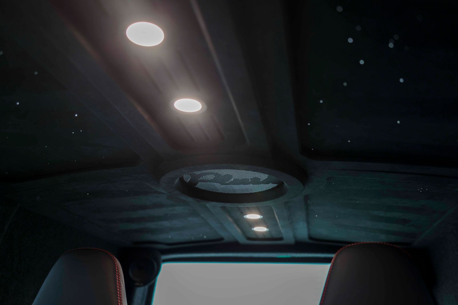 Volkswagen Transporter T6.1 2.0 BiTDI T32 Sportline Kombi Double Cab 5dr Diesel DSG FWD SWB Euro 6 (s/s) (204 ps) TMG R SHOWVAN 5dr Automatic 2026