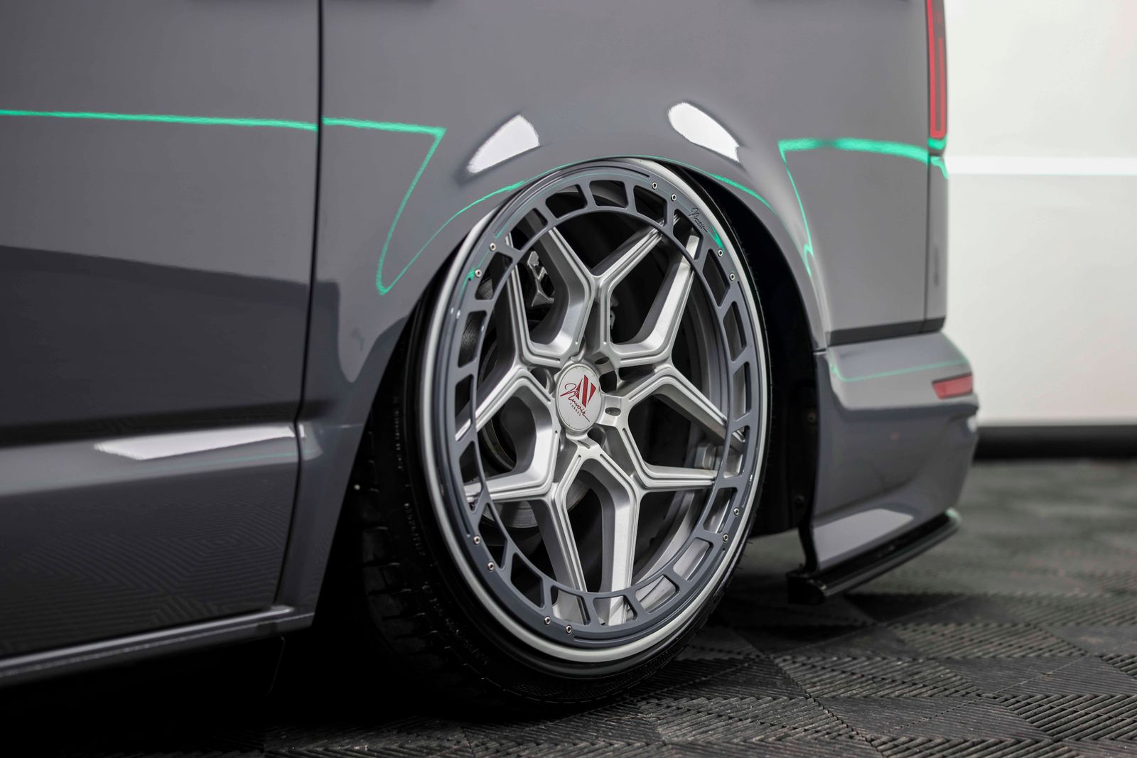 Volkswagen Transporter T6.1 2.0 BiTDI T32 Sportline Kombi Double Cab 5dr Diesel DSG FWD SWB Euro 6 (s/s) (204 ps) TMG R SHOWVAN 5dr Automatic 2026