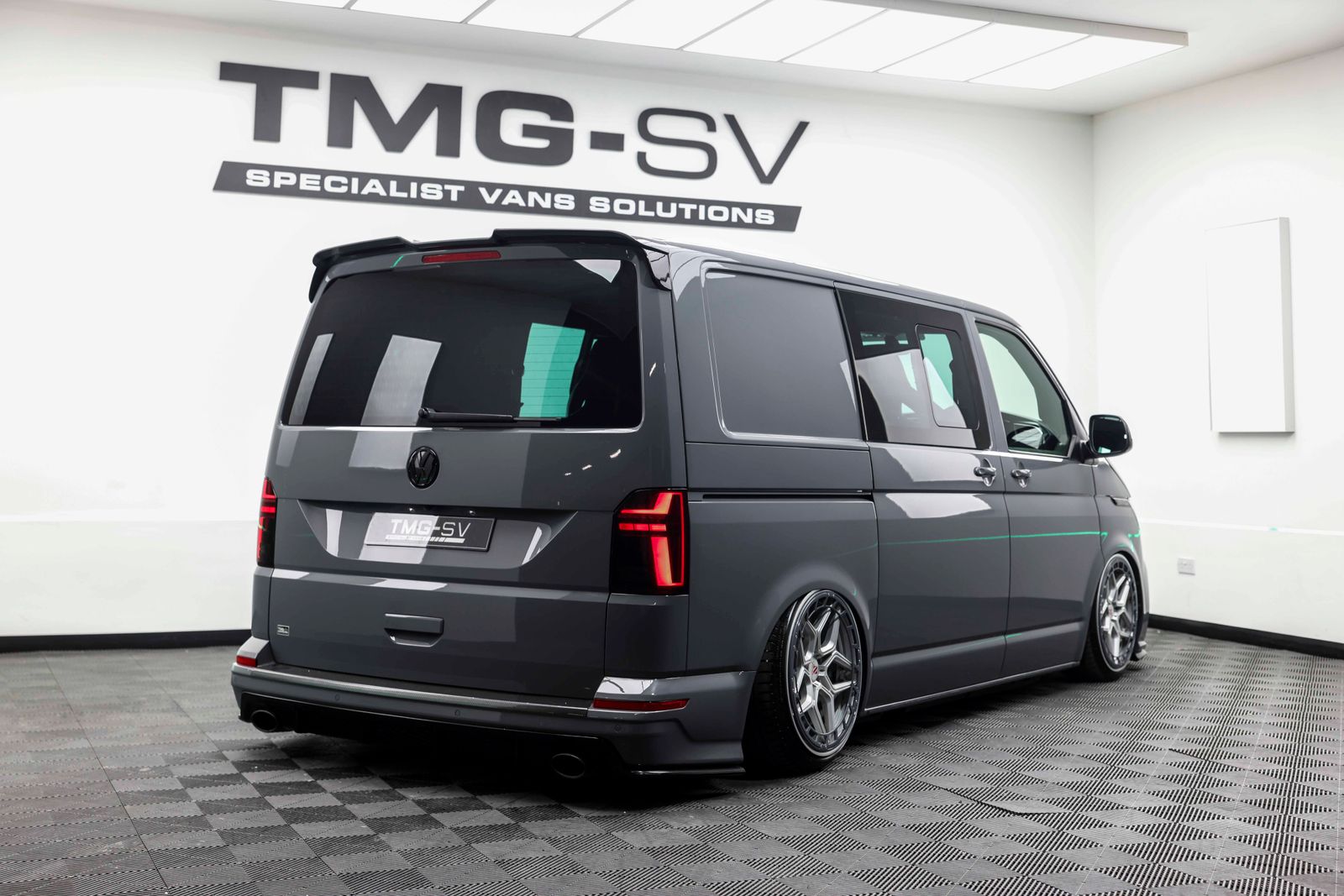 Volkswagen Transporter T6.1 2.0 BiTDI T32 Sportline Kombi Double Cab 5dr Diesel DSG FWD SWB Euro 6 (s/s) (204 ps) TMG R SHOWVAN 5dr Automatic 2026