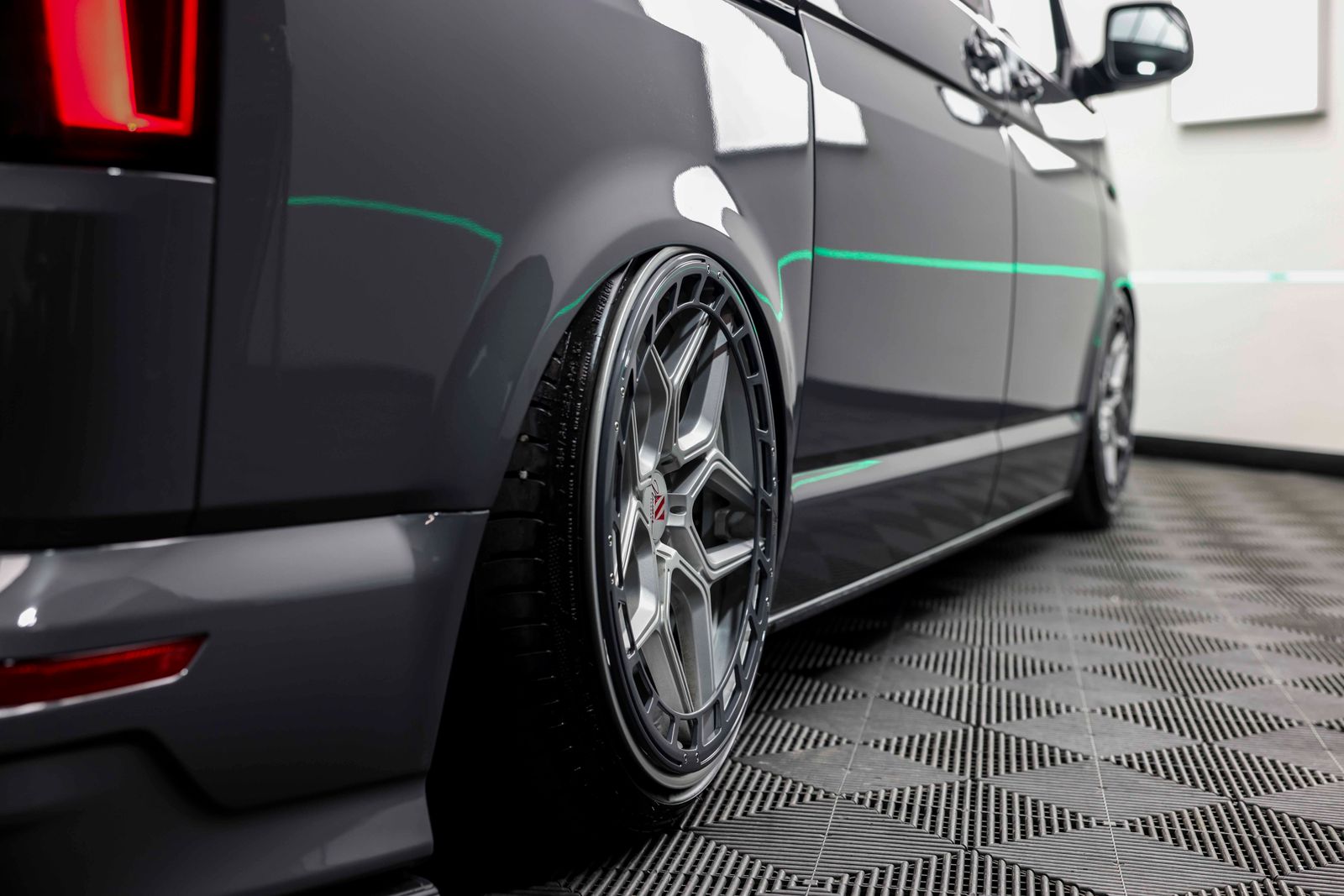 Volkswagen Transporter T6.1 2.0 BiTDI T32 Sportline Kombi Double Cab 5dr Diesel DSG FWD SWB Euro 6 (s/s) (204 ps) TMG R SHOWVAN 5dr Automatic 2026