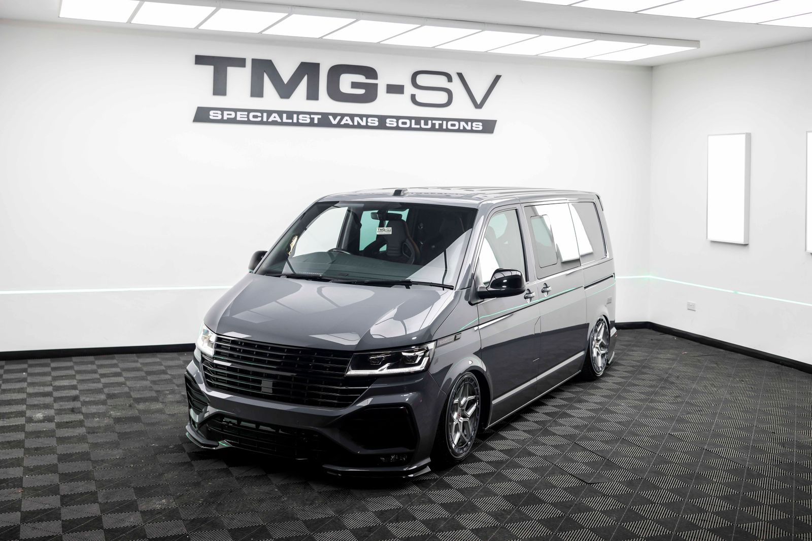 Volkswagen Transporter T6.1 2.0 BiTDI T32 Sportline Kombi Double Cab 5dr Diesel DSG FWD SWB Euro 6 (s/s) (204 ps) TMG R SHOWVAN 5dr Automatic 2026