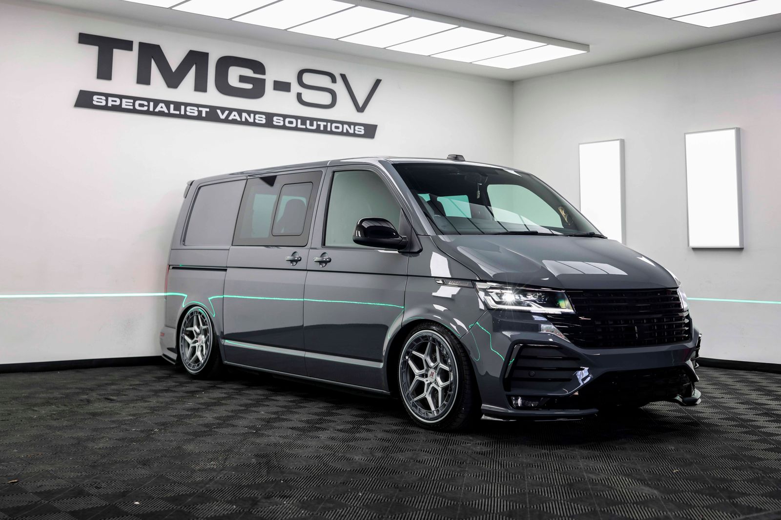 Volkswagen Transporter T6.1 2.0 BiTDI T32 Sportline Kombi Double Cab 5dr Diesel DSG FWD SWB Euro 6 (s/s) (204 ps) TMG R SHOWVAN 5dr Automatic 2026