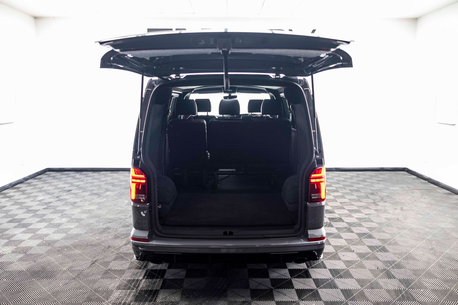 Volkswagen Transporter 2.0 TDI T32 Highline Kombi Double Cab 5dr Diesel DSG FWD SWB Euro 6 (s/s) (150 ps) 5dr Automatic 2026