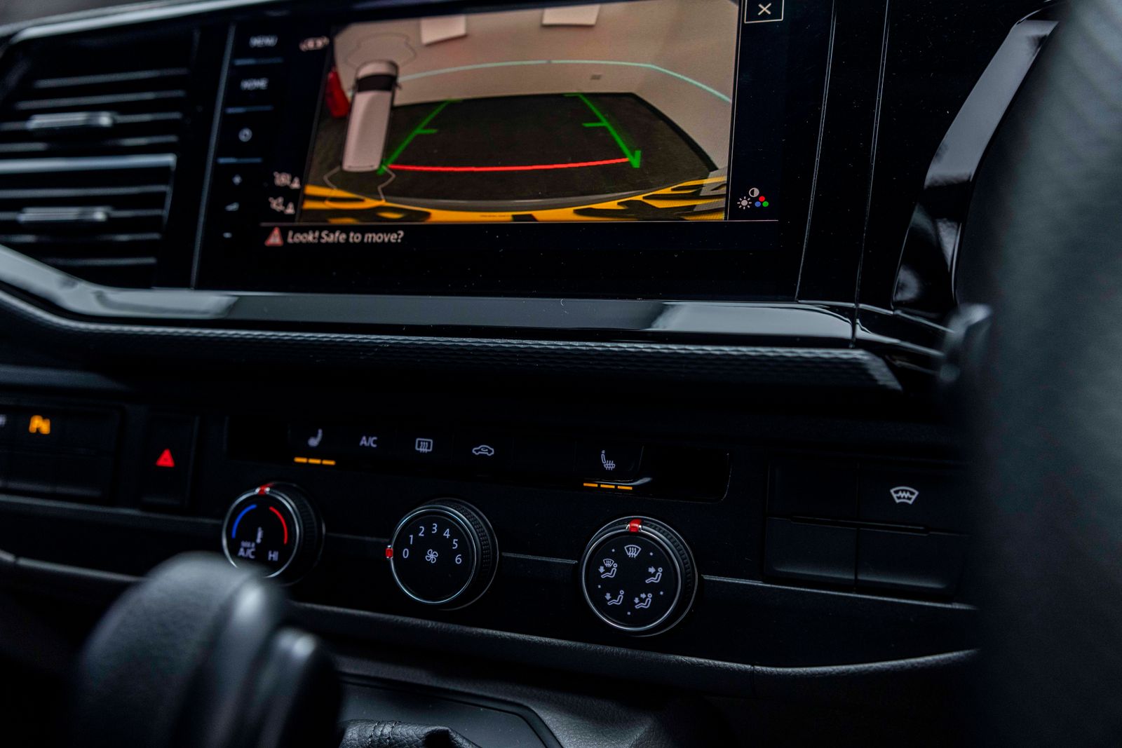 Volkswagen Transporter 2.0 TDI T32 Highline Kombi Double Cab 5dr Diesel DSG FWD SWB Euro 6 (s/s) (150 ps) 5dr Automatic 2026