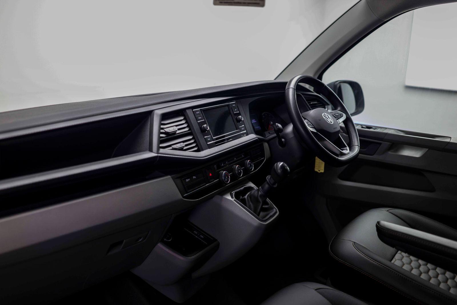 Volkswagen Transporter 2.0 TDI TRANSPORTER T28 Panel Van Diesel Manual FWD SWB Euro 6 TMG R 5dr Manual 2026