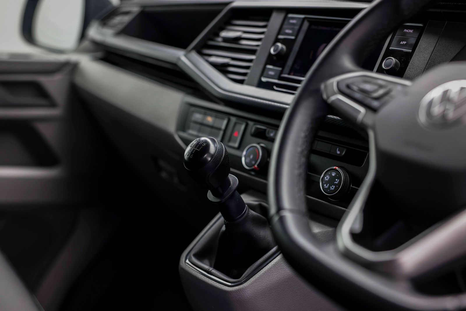 Volkswagen Transporter 2.0 TDI TRANSPORTER T28 Panel Van Diesel Manual FWD SWB Euro 6 TMG R 5dr Manual 2026