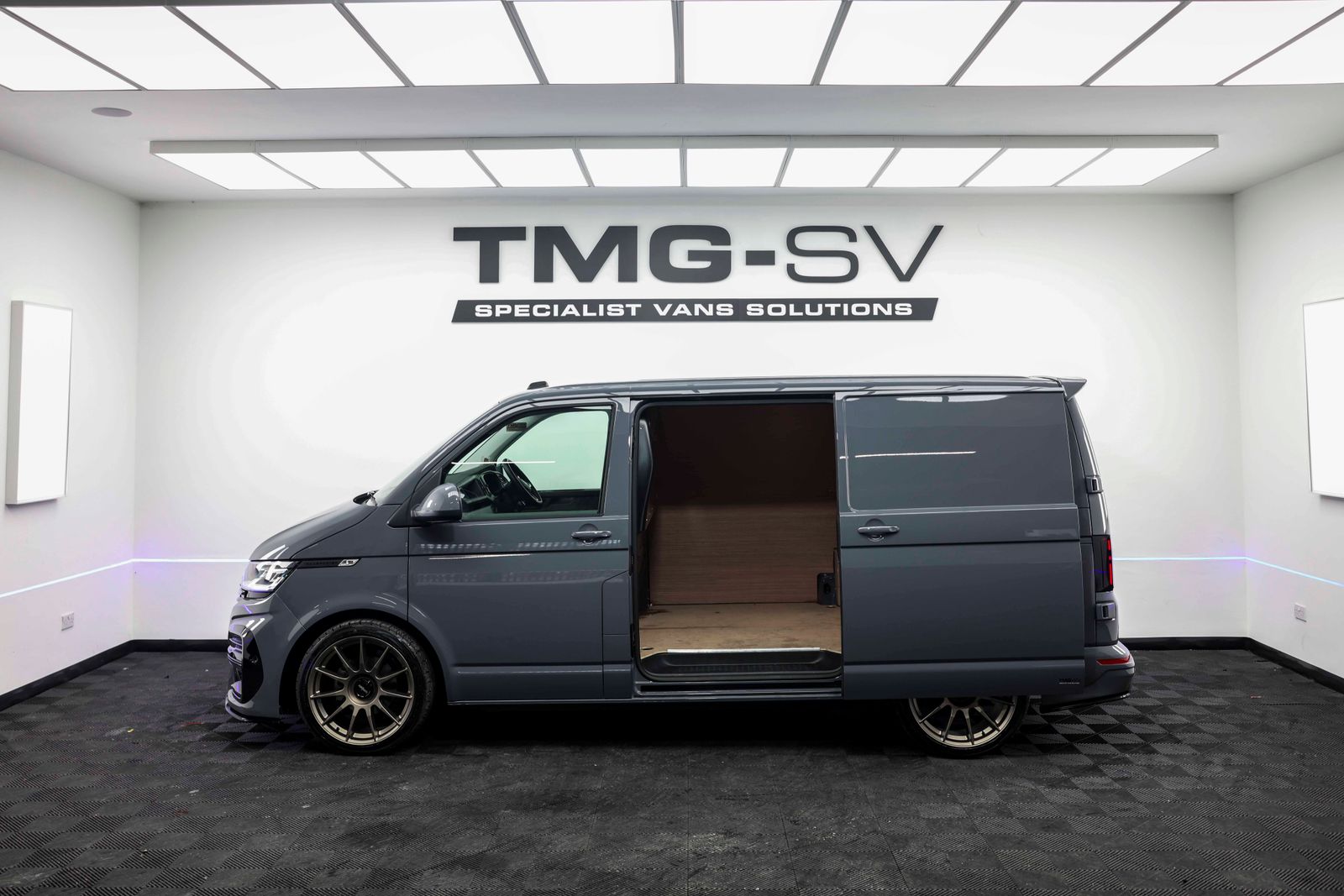 Volkswagen Transporter 2.0 TDI TRANSPORTER T28 Panel Van Diesel Manual FWD SWB Euro 6 TMG R 5dr Manual 2026