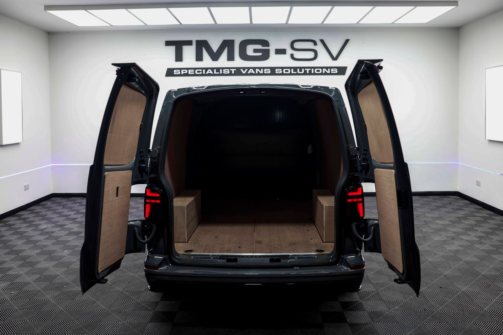 Volkswagen Transporter 2.0 TDI TRANSPORTER T28 Panel Van Diesel Manual FWD SWB Euro 6 TMG R 5dr Manual 2026